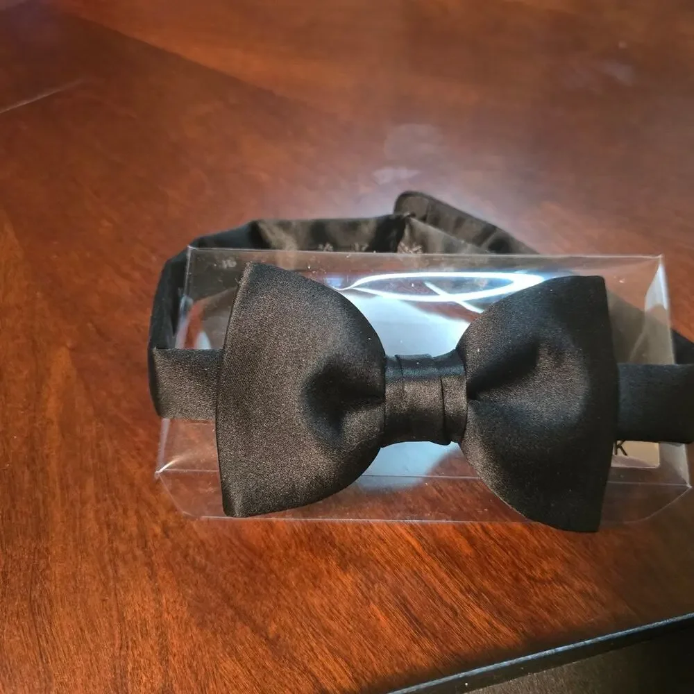 Jos. A. Bank Black 100% Silk Bow Tie in Original Packaging NWT